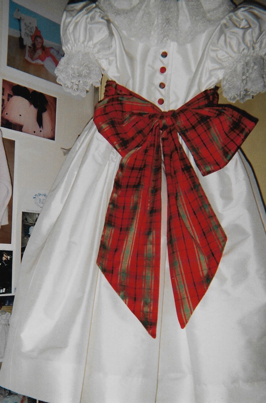 Pauline Mullaniff designs -c- 6  Ref Diana